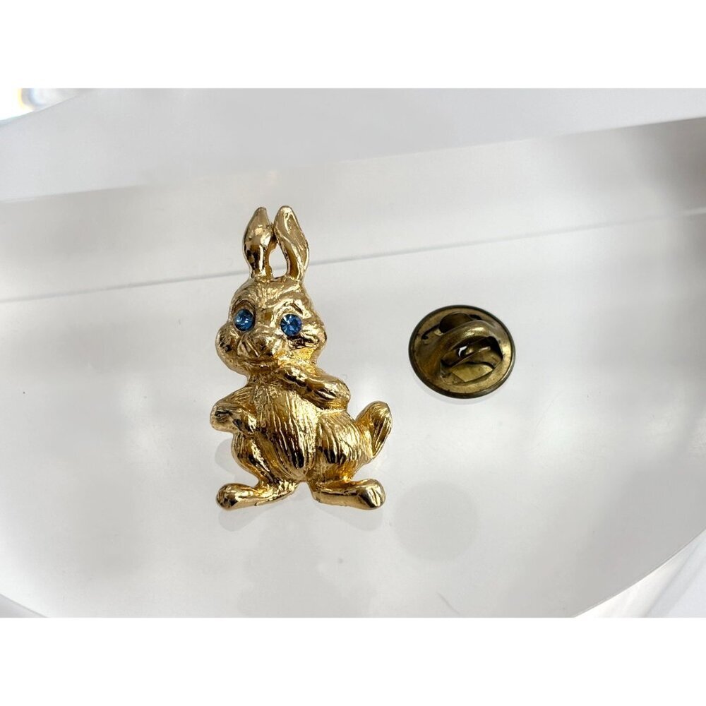 Little Bunny Rabbit | Hare Figural Green Vintage Jewelry Brooch | Lapel Pin - Picture 8 of 10